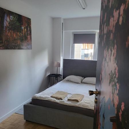 Studio Zelazna Rooms Near Old Town Varşovia Exterior foto